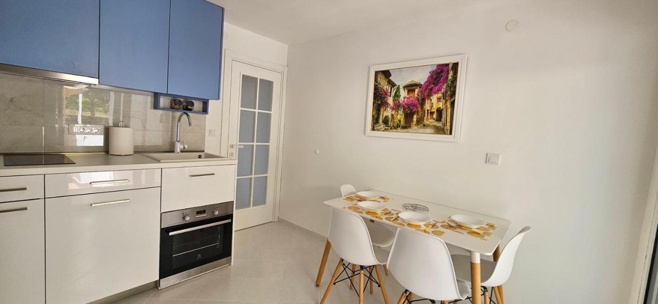 Sea View Apartment Aria Petrovac Exteriér fotografie